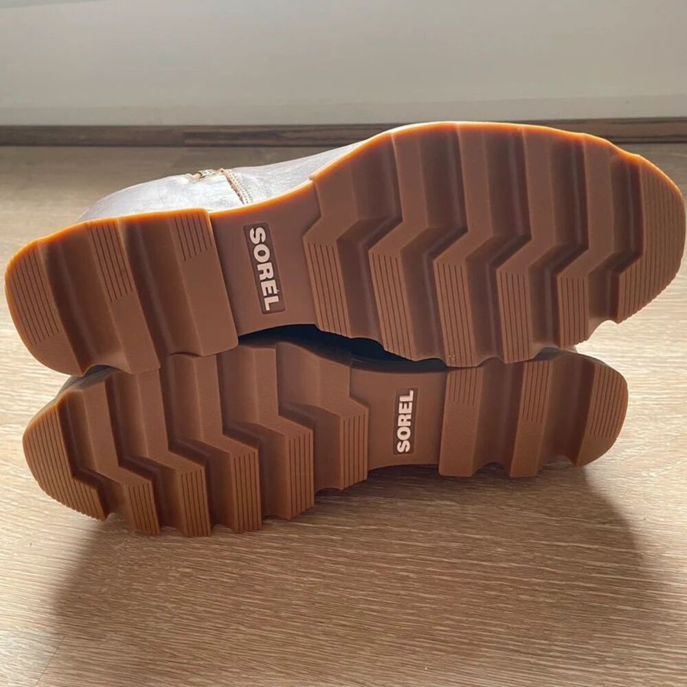 Sorel Joan Rhapsody Zip Leather Wedge Bootie - Picture 4 of 8